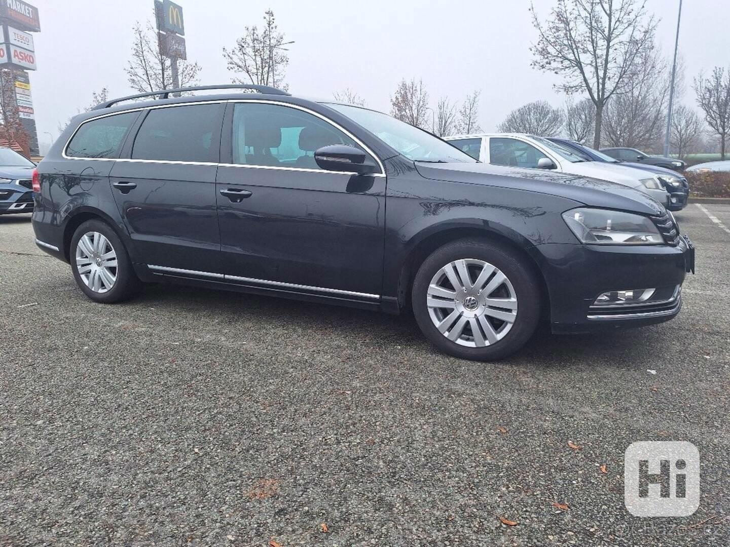 Volkswagen Passat 2,0   B7 - foto 1