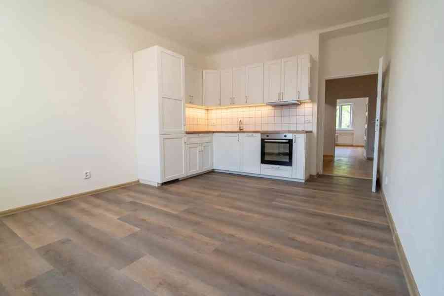 Pronájem bytu 2+1 72 m² - foto 9