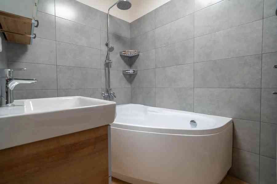 Pronájem bytu 2+1 72 m² - foto 5