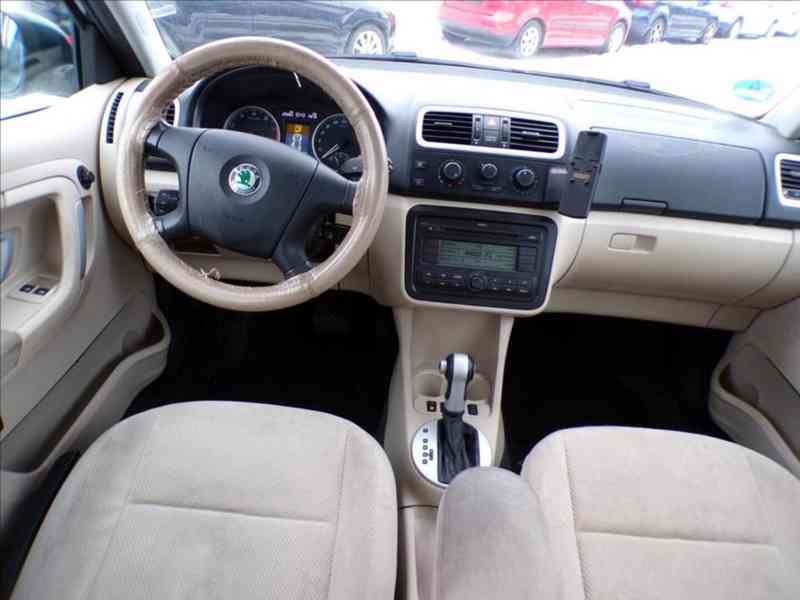 Škoda Fabia 1,6 16V AUTOMAT - foto 5