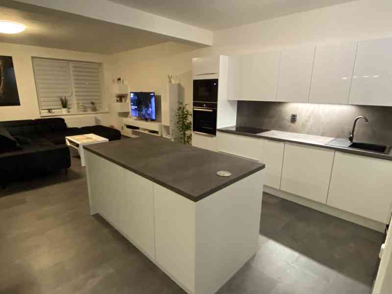 Prodej bytu 5+kk, 111 m², dvě lodžie, 2 parkovací stání - foto 10