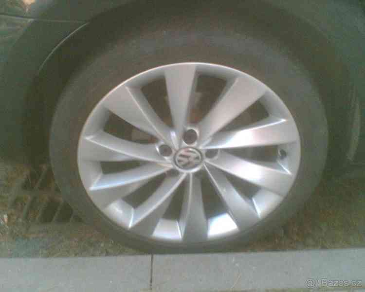 Volkswagen Passat 2,0 4x4,automat,kůže,černá metalíz - foto 20