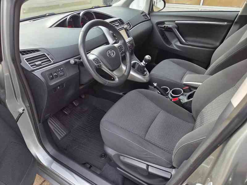 Toyota Verso 1.8i Life benzín 108kw - foto 16