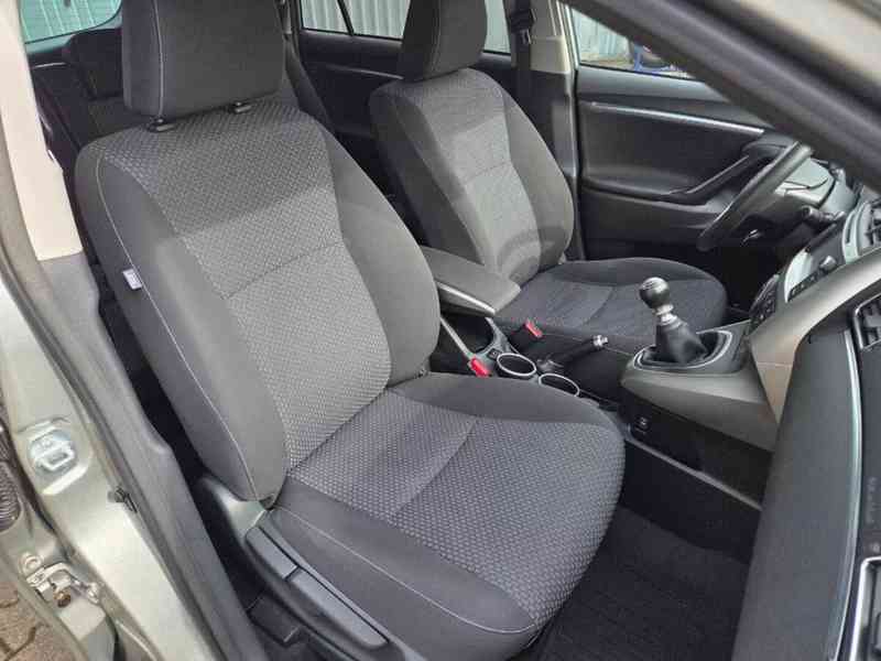 Toyota Verso 1.8i Life benzín 108kw - foto 4
