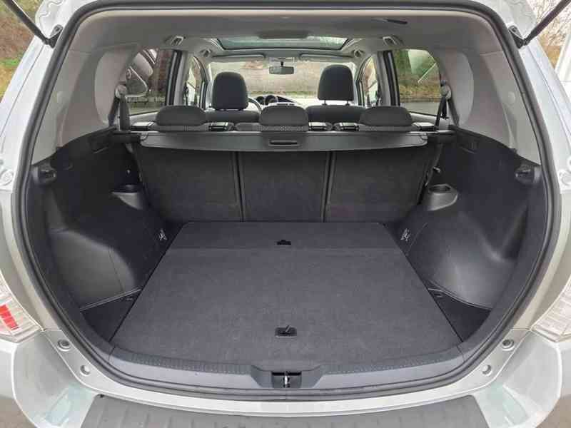 Toyota Verso 1.8i Life benzín 108kw - foto 8