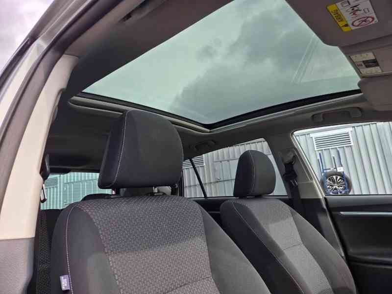 Toyota Verso 1.8i Life benzín 108kw - foto 13