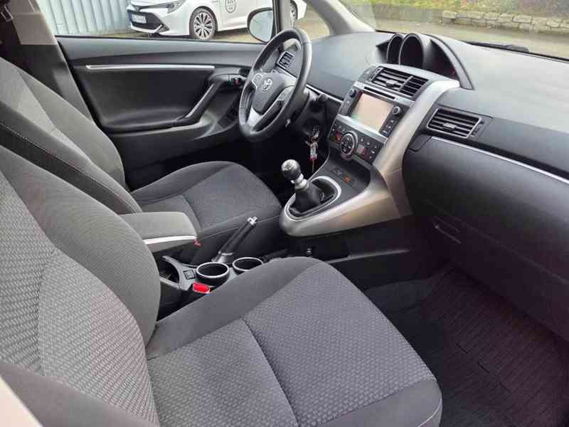 Toyota Verso 1.8i Life benzín 108kw - foto 11