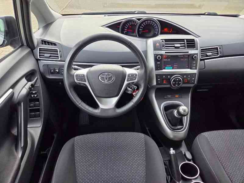 Toyota Verso 1.8i Life benzín 108kw - foto 2