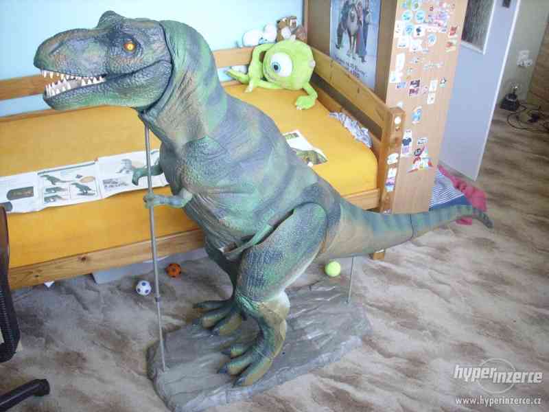 Tyrranosaurus Rex s kompletní sbírkou časopisu Dinosauři - foto 1