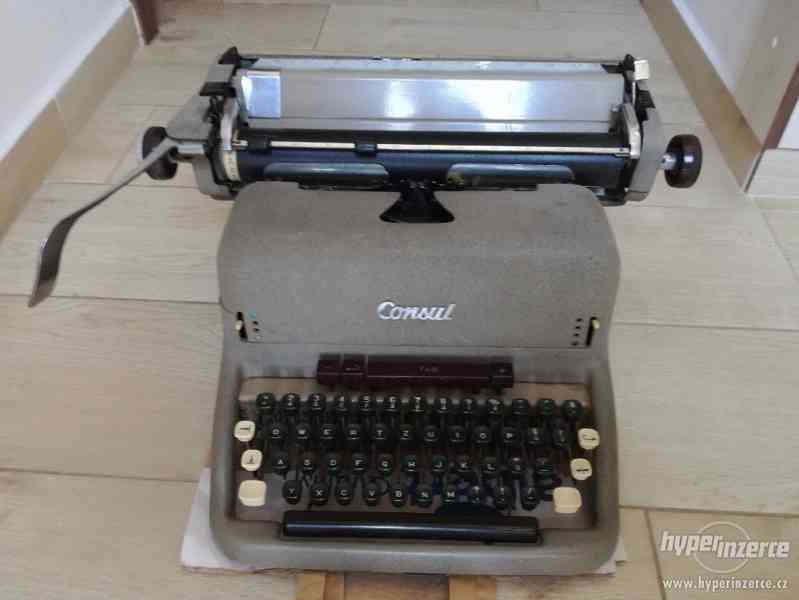 Nabídka psacího stroje Consul - foto 2
