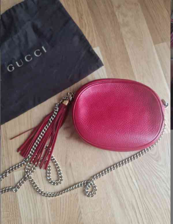 Červená kabelka Gucci - foto 3