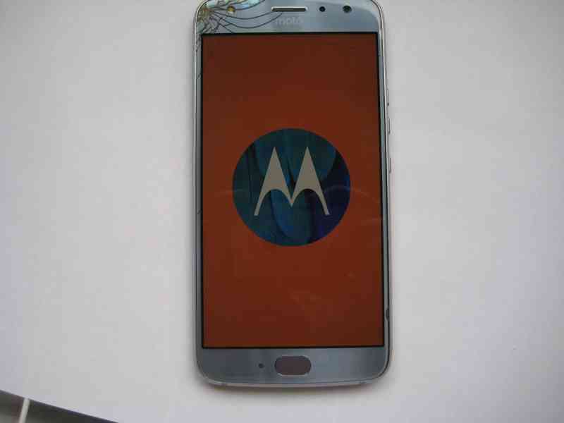♦️ Motorola ♦️ Moto X4 ♦️ NA NÁHRADNÍ DÍLY ♦️ - foto 3