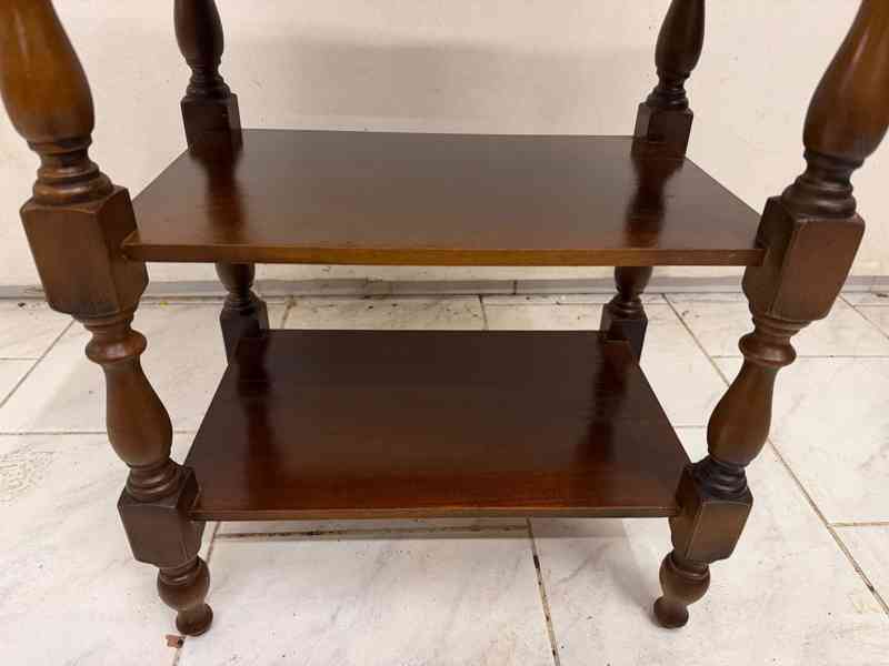 Starožitný odkládací stolek - foto 4