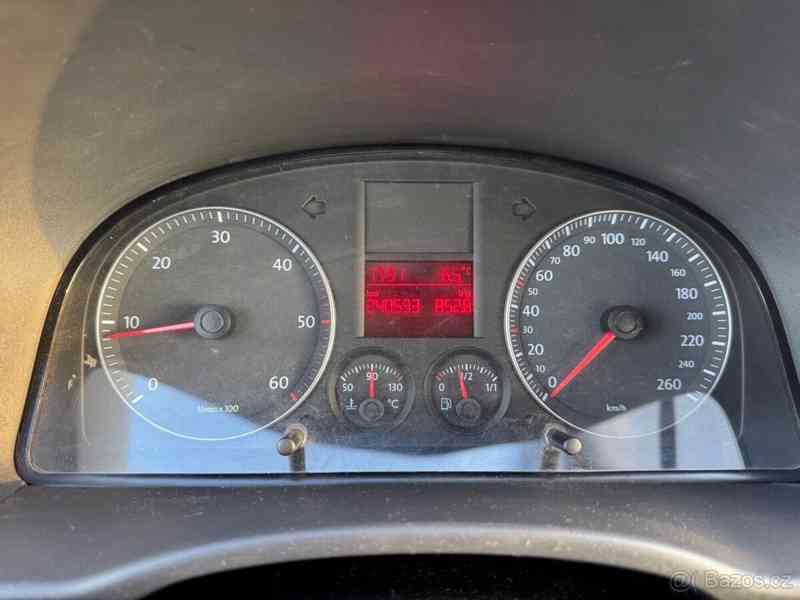 Volkswagen Caddy 1,9   TDI 77kw 7 Míst - foto 12