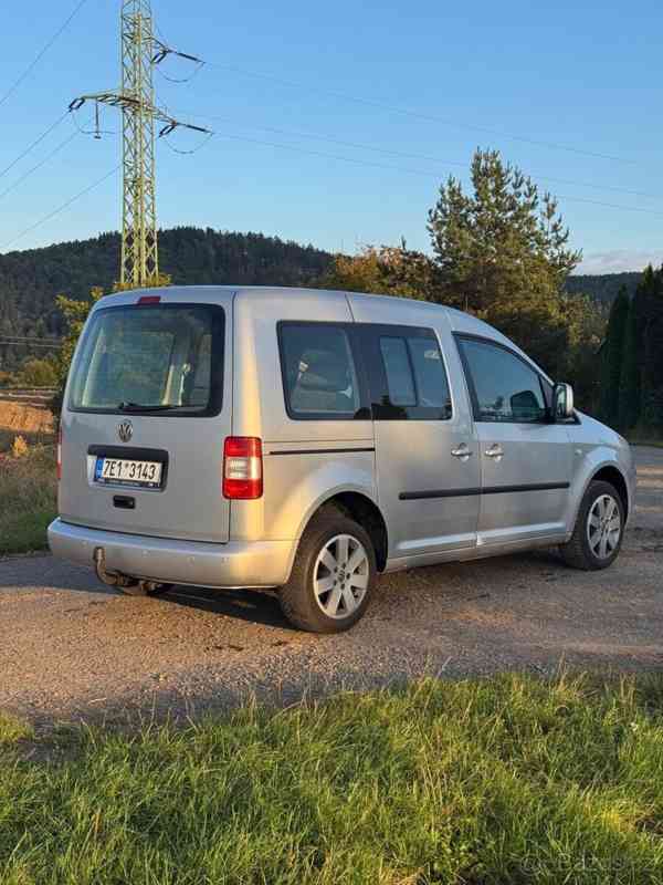 Volkswagen Caddy 1,9   TDI 77kw 7 Míst - foto 13