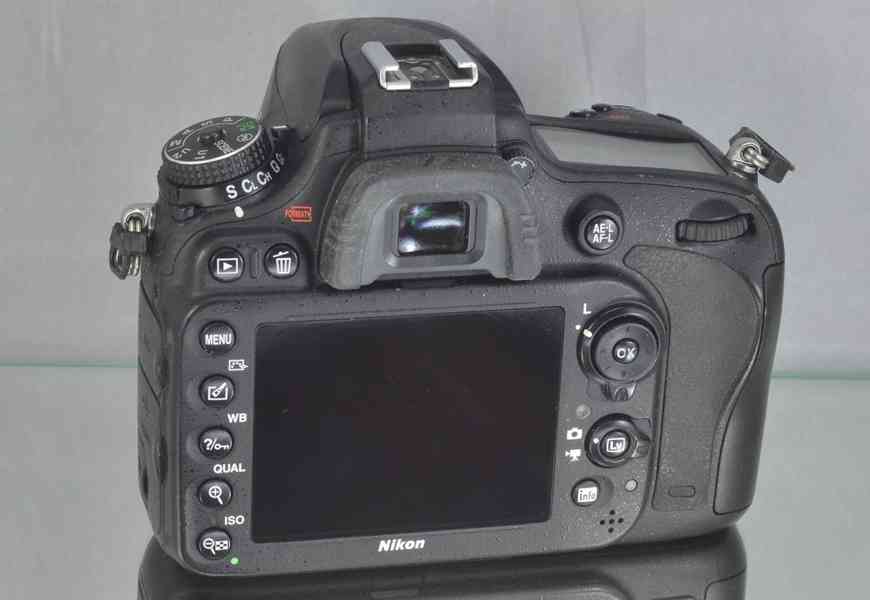 Nikon D610 CMOS*Full HDV*NEF (RAW)+JPEG*33 000 Exp - foto 7