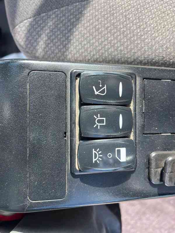 Pásové rypadlo Volvo EC140EL (Možnost leasingu) - foto 10