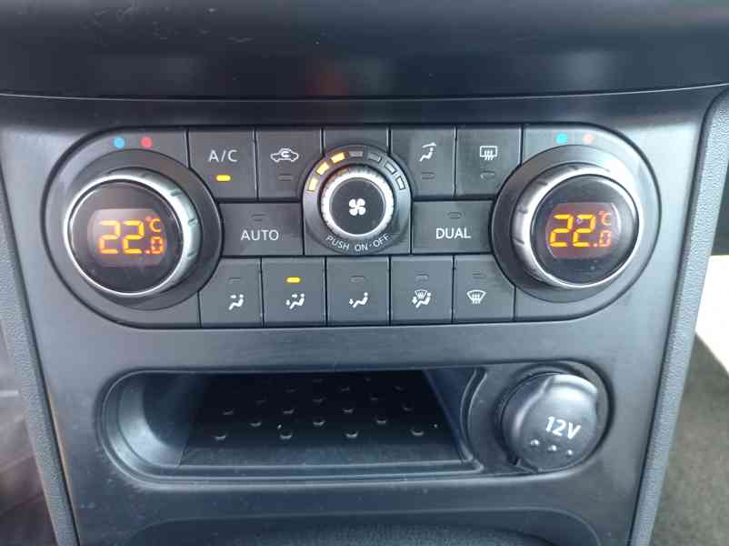 Nissan Qashqai 2.0 dCi 4x4/Panorama/1Maj/NAVI - foto 21