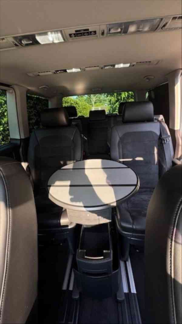 Volkswagen Multivan 2,0   Highline 2016 - foto 7