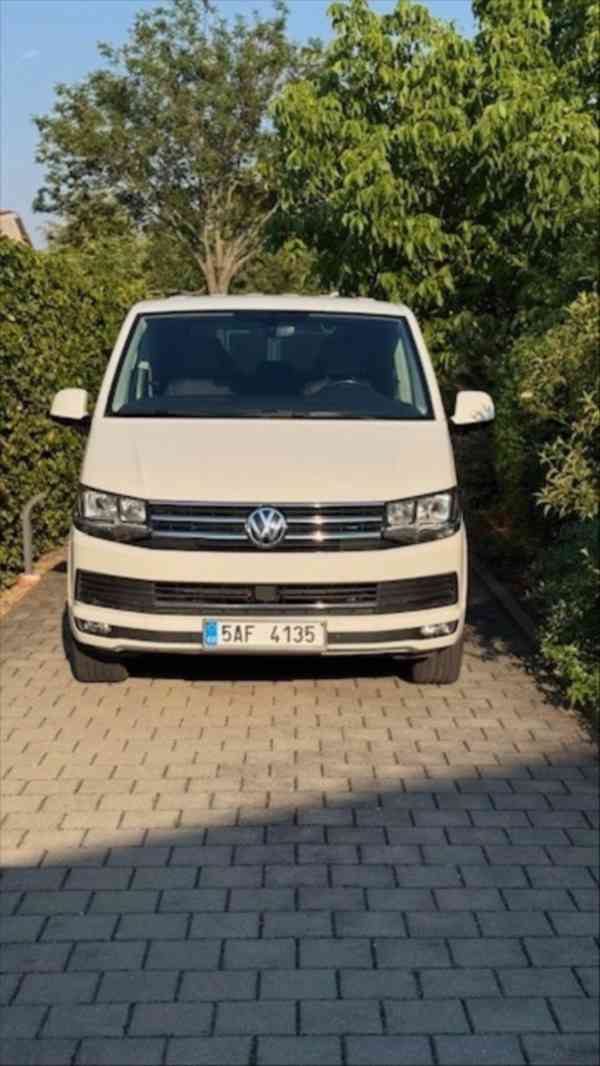 Volkswagen Multivan 2,0   Highline 2016 - foto 2