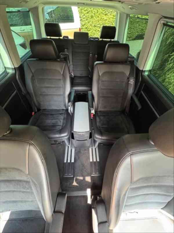 Volkswagen Multivan 2,0   Highline 2016 - foto 9