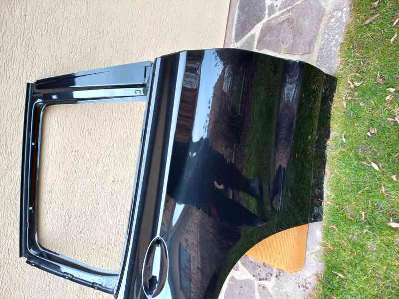 Před. a zad. pravé dveře na BMW X3,černá metalíza,rok staré - foto 6