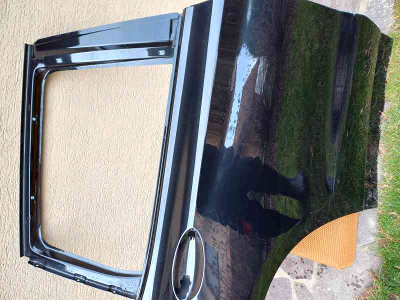 Před. a zad. pravé dveře na BMW X3,černá metalíza,rok staré - foto 7