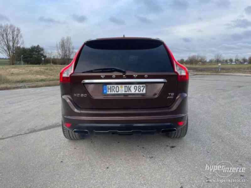 Volvo XC60 T6 AWD Polestar benzín 242kw - foto 9