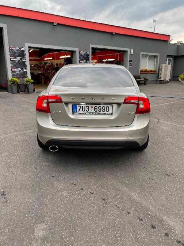 Volvo S60 - foto 12