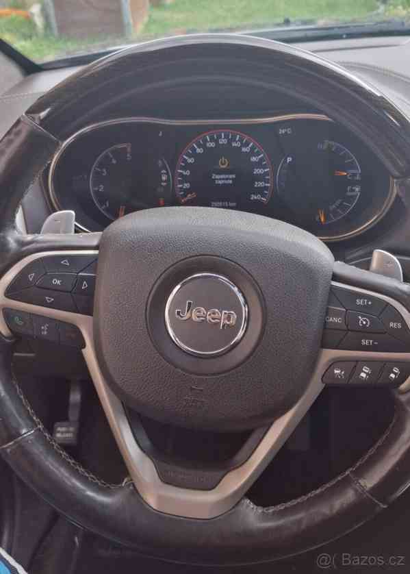 Jeep Grand Cherokee 3,0   crd v6 summit 4x4 2014 - foto 7