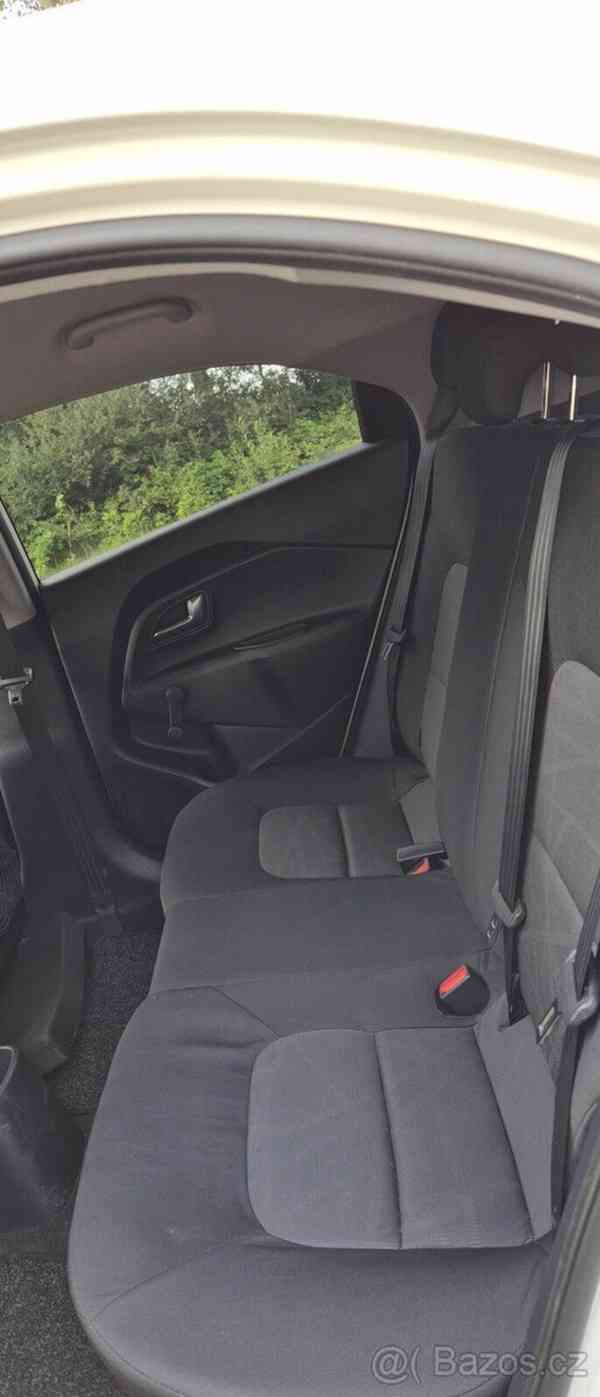 Kia Rio 1,2   CVVT, 62 kW, 1. majitelka, ČR - foto 11