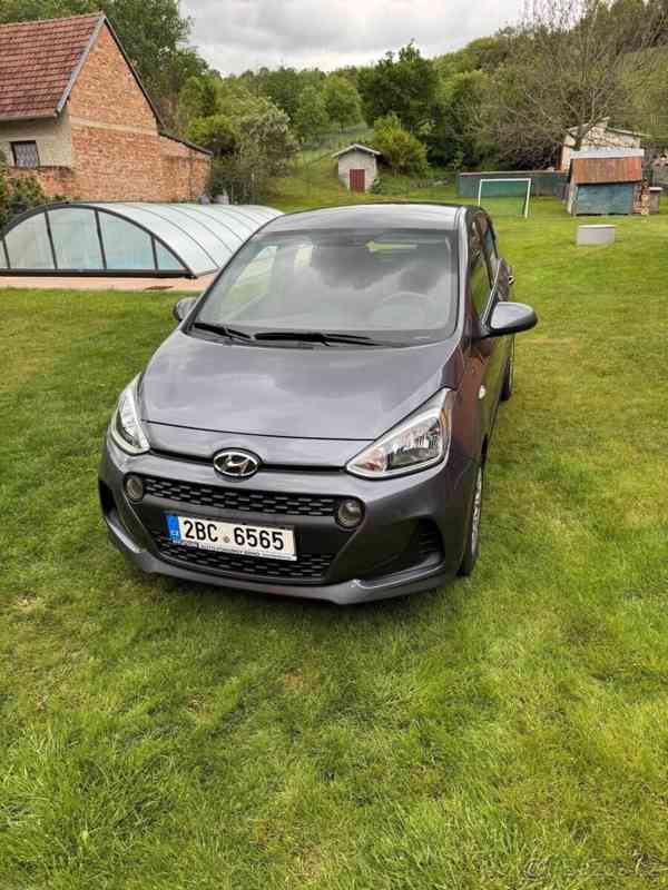 Hyundai i10 1,0 - foto 1