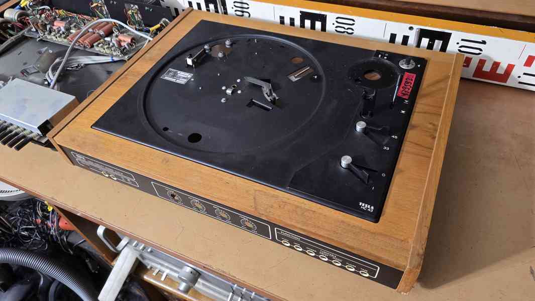 Tesla NZC 431 gramofon NEKOMPLETNÍ, ZESILOVAČ FUNKČNÍ - foto 3