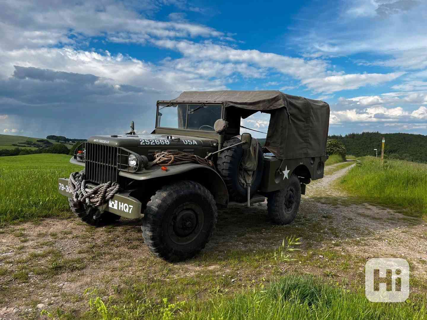 Dodge WC 51  US Army 1943 benzín 62kw - foto 1