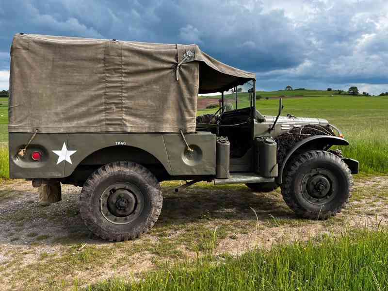 Dodge WC 51  US Army 1943 benzín 62kw - foto 5