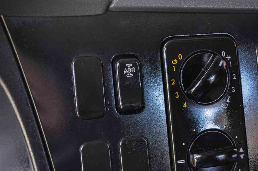 MERCEDES-BENZ ATEGO 1222 - NOVÝ HÁKOVÝ NOSIČ KONTEJNERŮ - foto 58