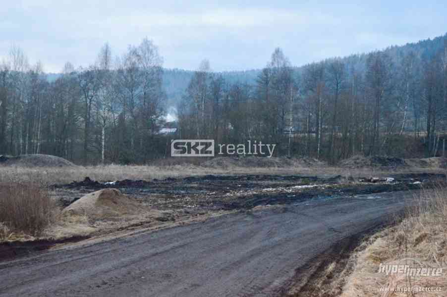 Pozemek pro výstavbu RD i podnikání v obci Šindelová - foto 6