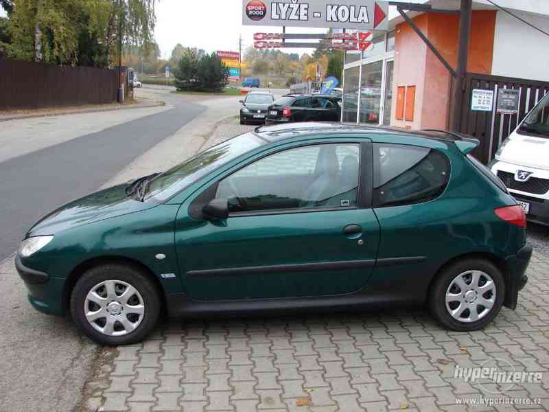Peugeot 206 1.1i Koupeno v ČR r.v.2002 - foto 3