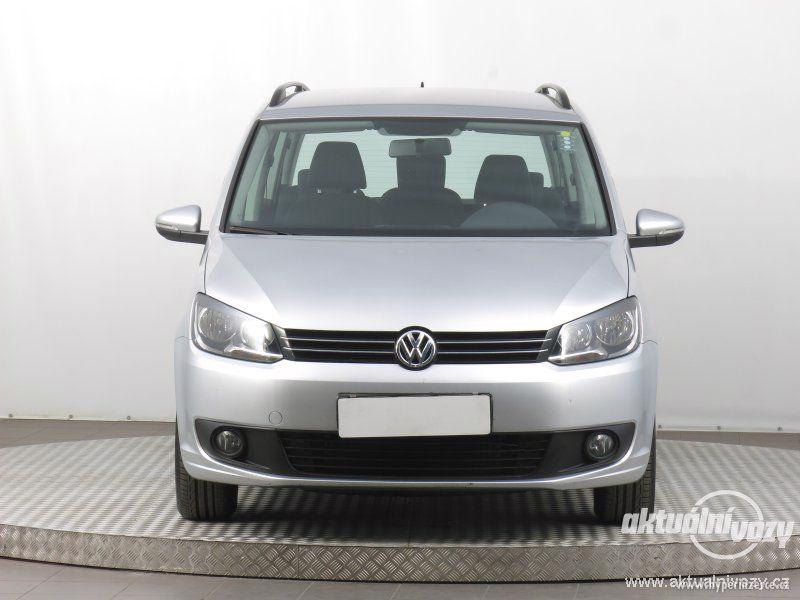 Volkswagen Touran 1.6, nafta, r.v. 2013 - foto 5