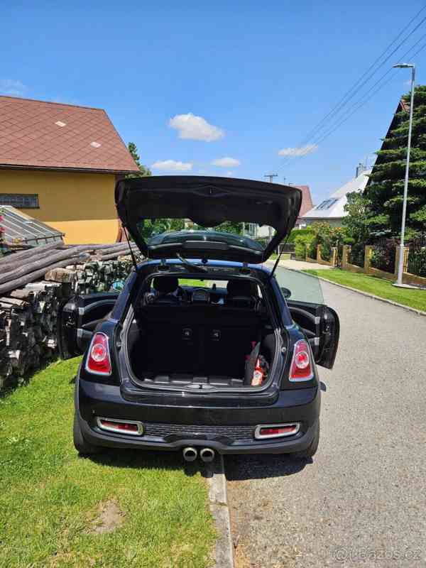 Mini Cooper S 135kW R56 po faceliftu - foto 13
