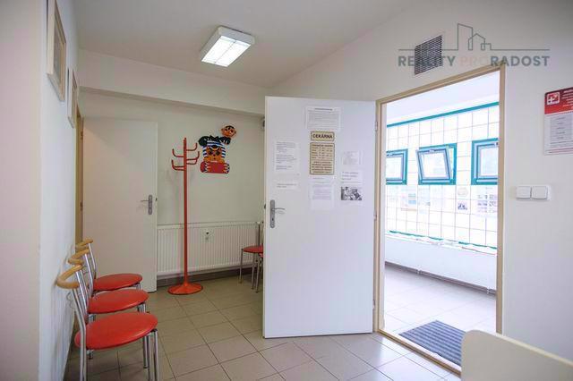 Pronájem nebytového prostoru - obchodní prostor - provozovna - ordinace - kanceláře, 62 m2, Olomouc - foto 3