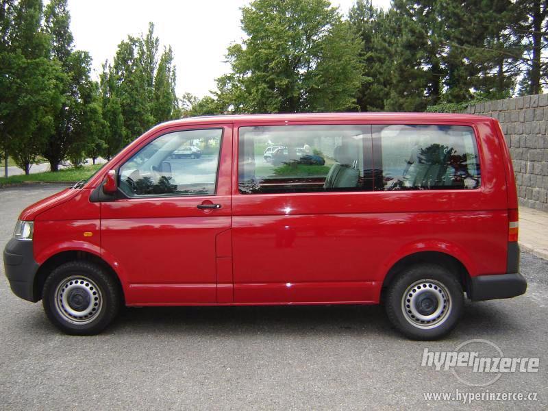 VW TRANSPORTER T5 1,9 TDI , KLIMA ,9 míst - foto 14