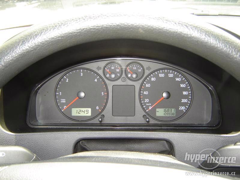 VW TRANSPORTER T5 1,9 TDI , KLIMA ,9 míst - foto 15
