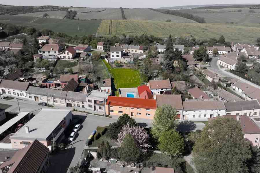 PRODEJ PROSTORNÉHO RD 4+KK, VELKÝ POZEMEK, VÁŽANY U VYŠKOVA - foto 19