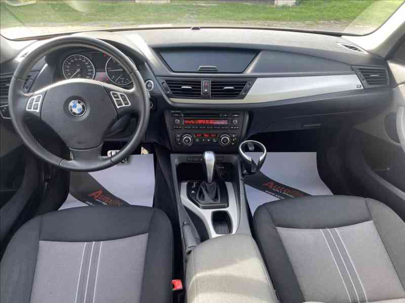 BMW X1 2,0 sDrive18d ALU,PDC,PANORAMA - foto 7