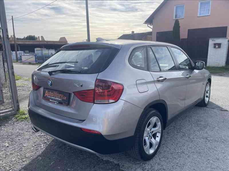 BMW X1 2,0 sDrive18d ALU,PDC,PANORAMA - foto 3