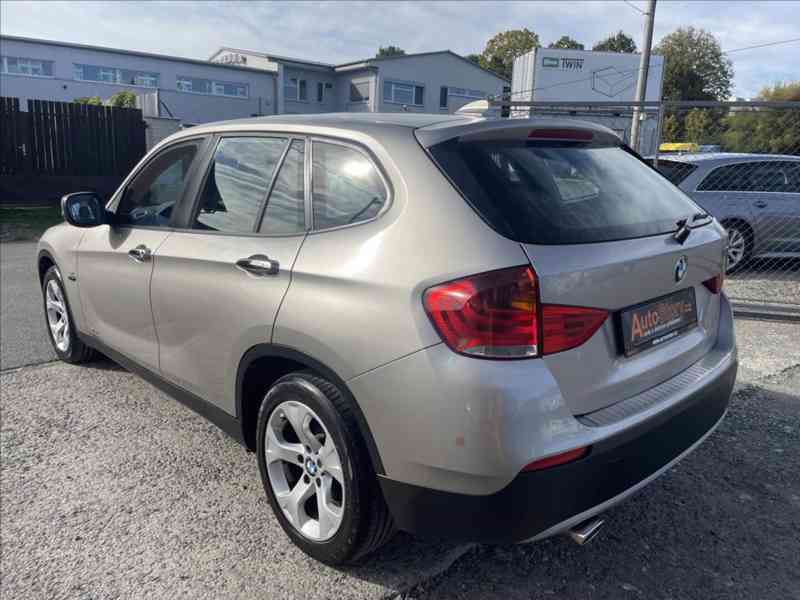 BMW X1 2,0 sDrive18d ALU,PDC,PANORAMA - foto 4