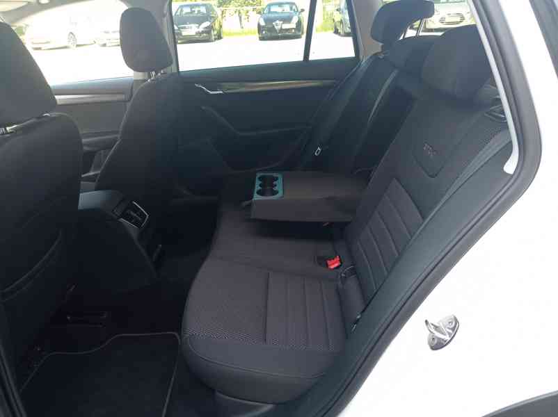 Škoda Octavia Scout 2.0 TDI 135kW/4x4/Tažné - foto 15