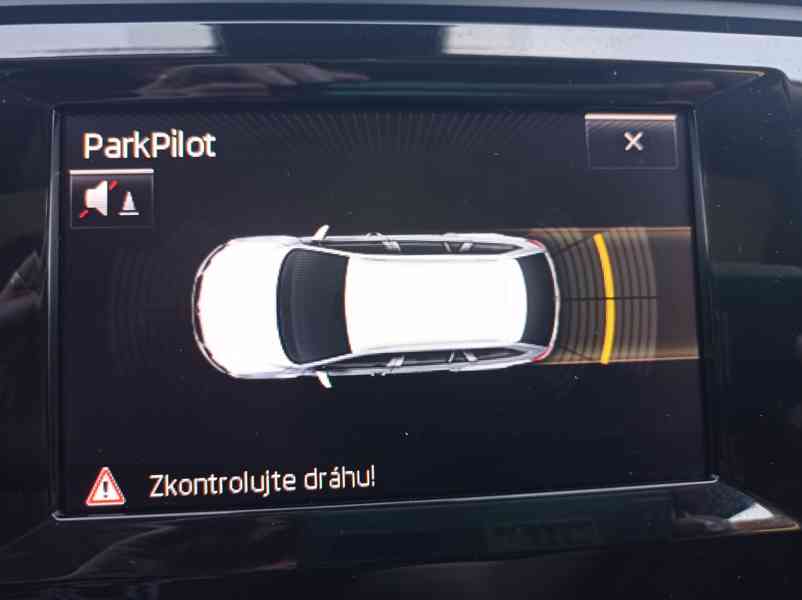 Škoda Octavia Scout 2.0 TDI 135kW/4x4/Tažné - foto 36