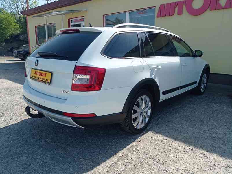 Škoda Octavia Scout 2.0 TDI 135kW/4x4/Tažné - foto 3